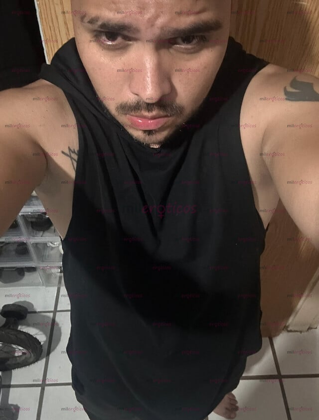 FOTOS DE JOVEN DE 25 AÑOS ESPECIALISTA EN SEÑORAS MADURAS