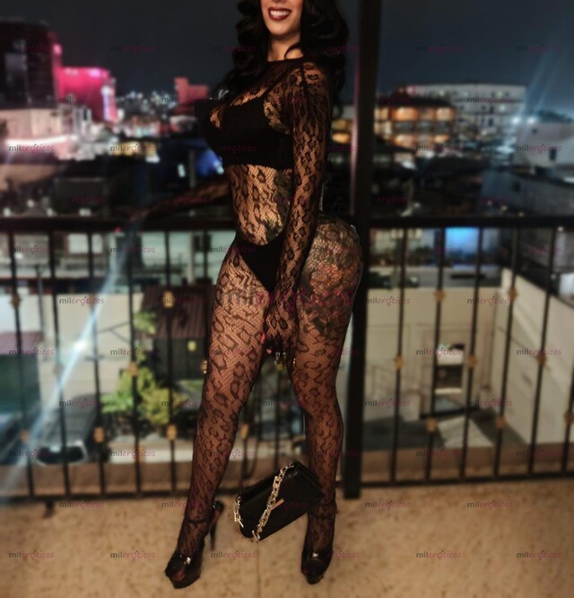 FOTOS DE HERMOSA CHICA TRANS FEMENINA Y COMPLACIENTE