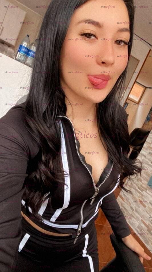 FOTOS DE NALGONA Y DE CARA BONITA. LISTA PARA QUE ME PENETRES AMOR.