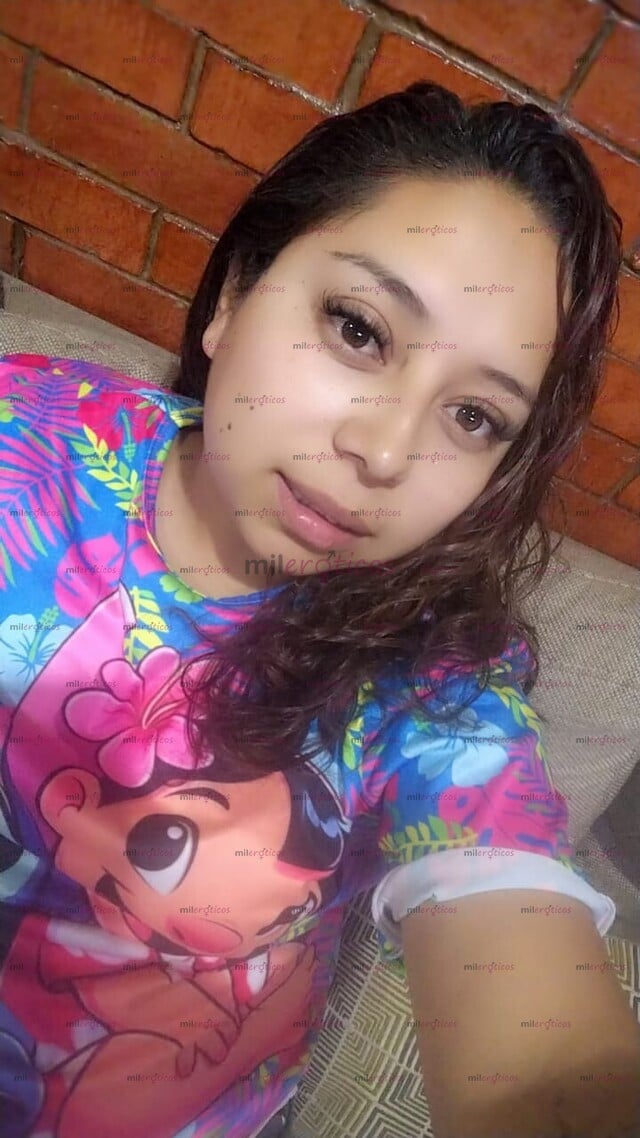 FOTOS DE CHICA CON PIERNAS Y PIES HERMOSOS, CULONA. OLVÍDATE DE LOS MALOS TRATOS CONMIGO
