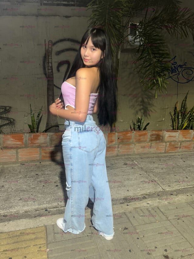FOTOS DE COLOMBIAN NEWW AL VERME EN PERSONA SABRÁS QUE SOY LA MÁS HERMOSA