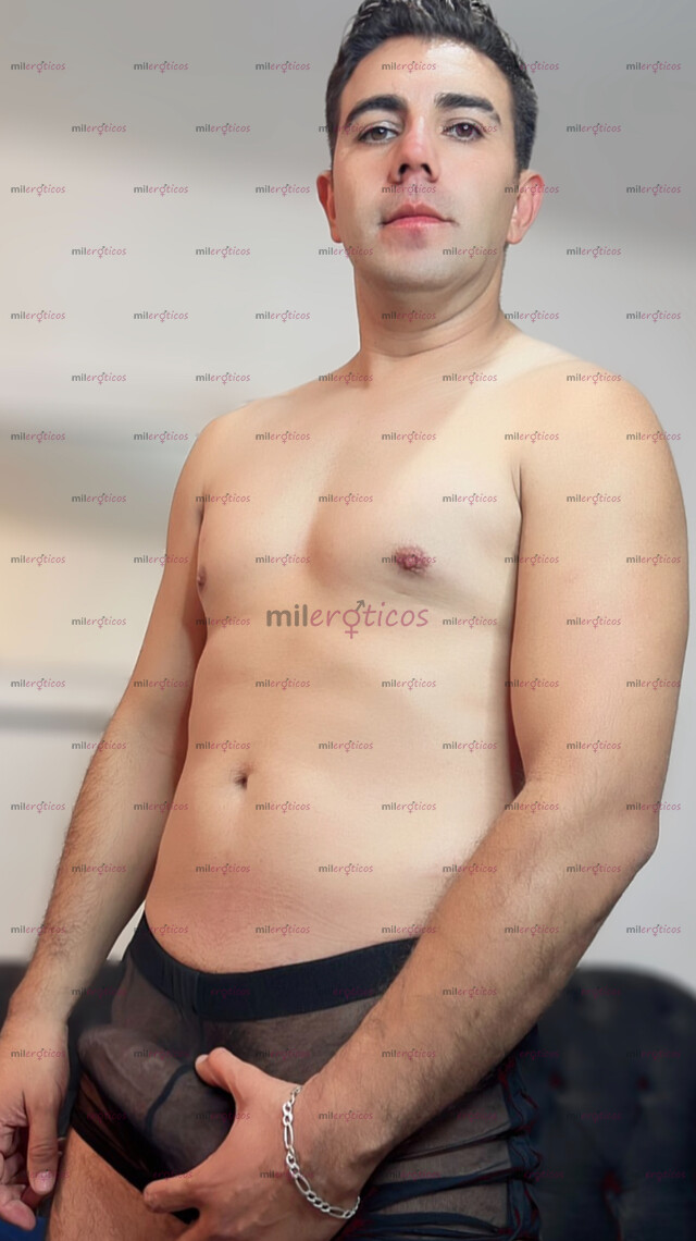 FOTOS DE DISPONIBLE CON MUCHAS GANAS DE TIRAR LECHE EN TU BOCA