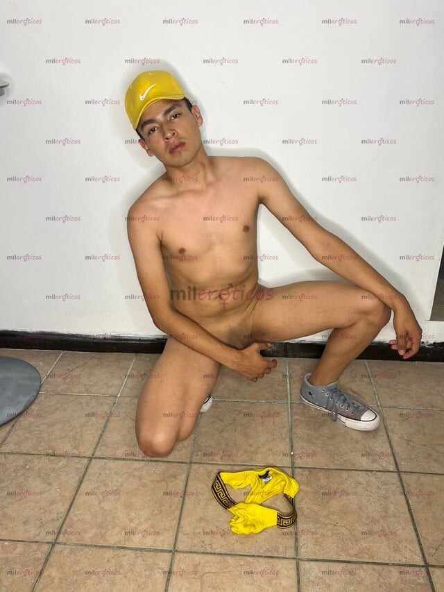 FOTOS DE MORRITO EXCLUSIVO 18 AÑOS DISPUESTO A COMPLACERTE CALL ME NOW ..