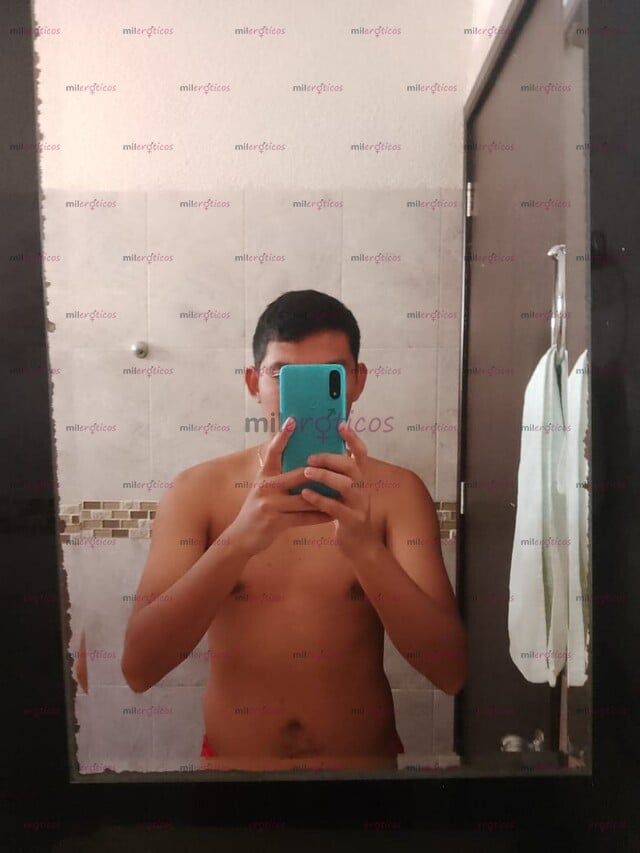 FOTOS DE JOVEN MORENO, COMPLACIENTE, EDUCADO Y FORMAL VAMOS HACER TRAVESURAS EN LA CAMA