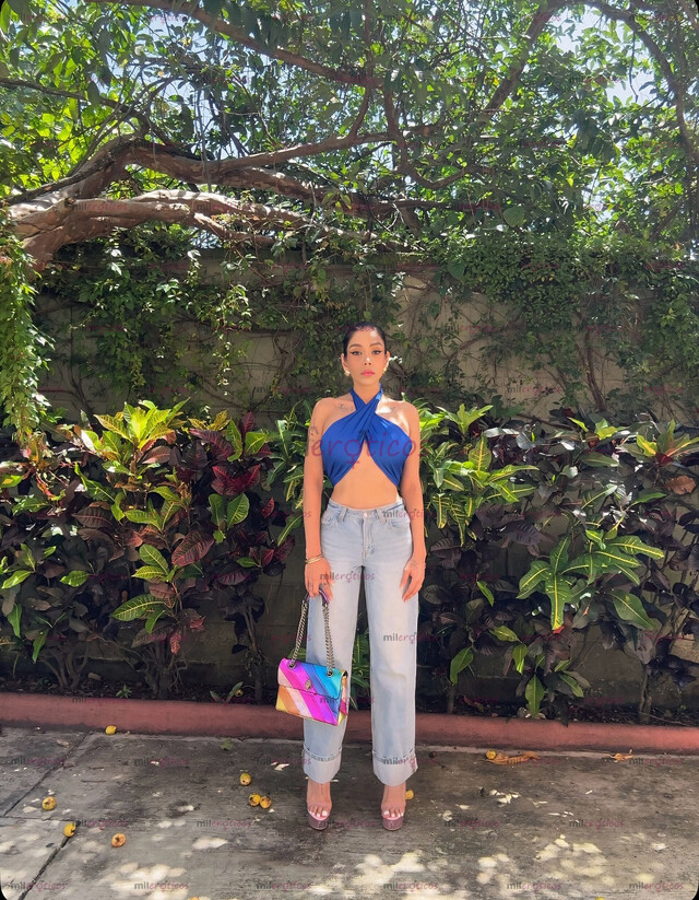 FOTOS DE SIN COMPETENCIA GRETA QUIJANO SOLO PARA HOMBRES QUE SABEN DE LO BUENO.