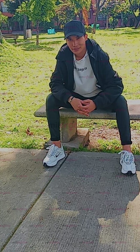 FOTOS DE CHICO JOVEN DE 19 AÑOS DISPUESTO A COMPLACER TUS FETICHES