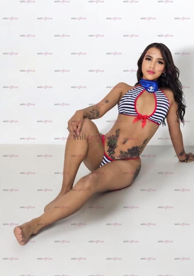 FOTOS DE VANESA PEQUEÑA Y APRETADITA DE 1