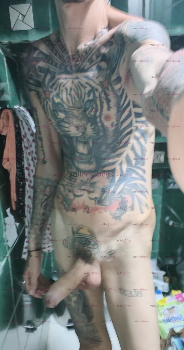 FOTOS DE FLACO BLANCO TATUADO FETICHERO MORBOSO SITIO