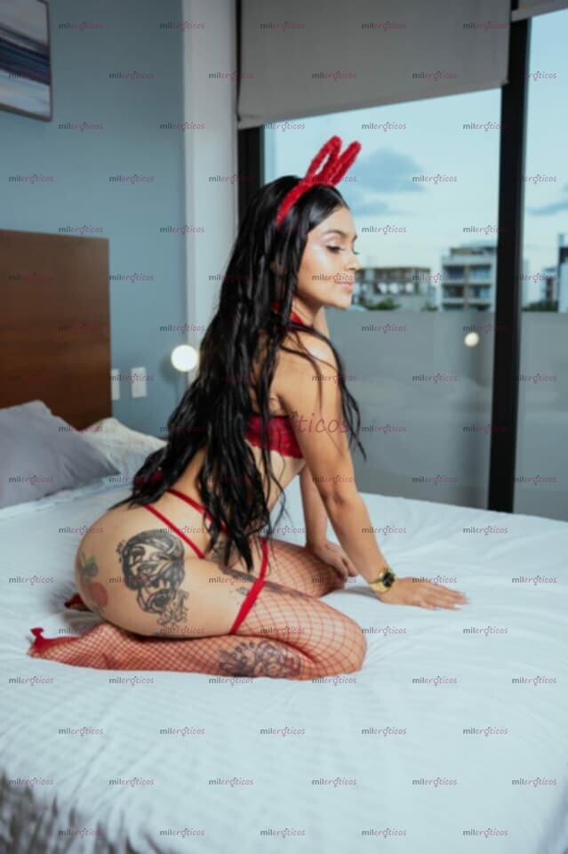 FOTOS DE HOLA AMOR SOY UNA RICA COLOMBIANA TENGO 20 AÑITOS DISPUESTA A DARTE MUCHO PLACER