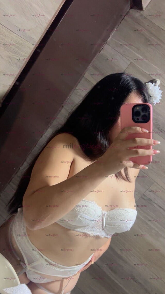 FOTOS DE SI LO QUE BUSCAS ES UN BUEN FAJE, CON UNA CHICA CALIENTE Y ABIERTA DE MENTE .