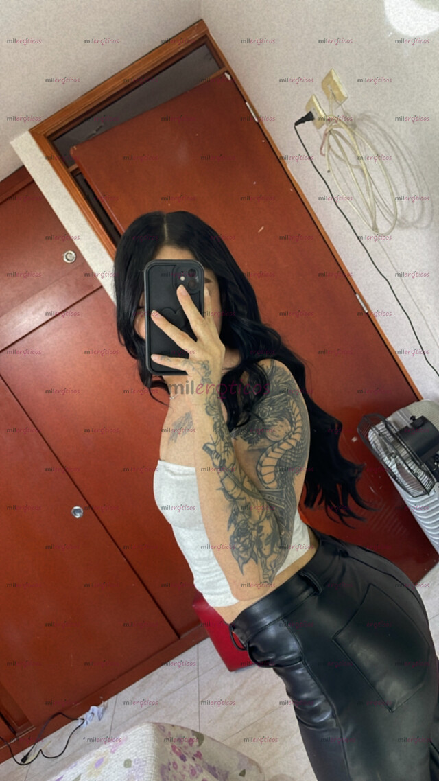 FOTOS DE DANNA, JOVEN HERMOSA MUY SEXY Y JUGUETONA