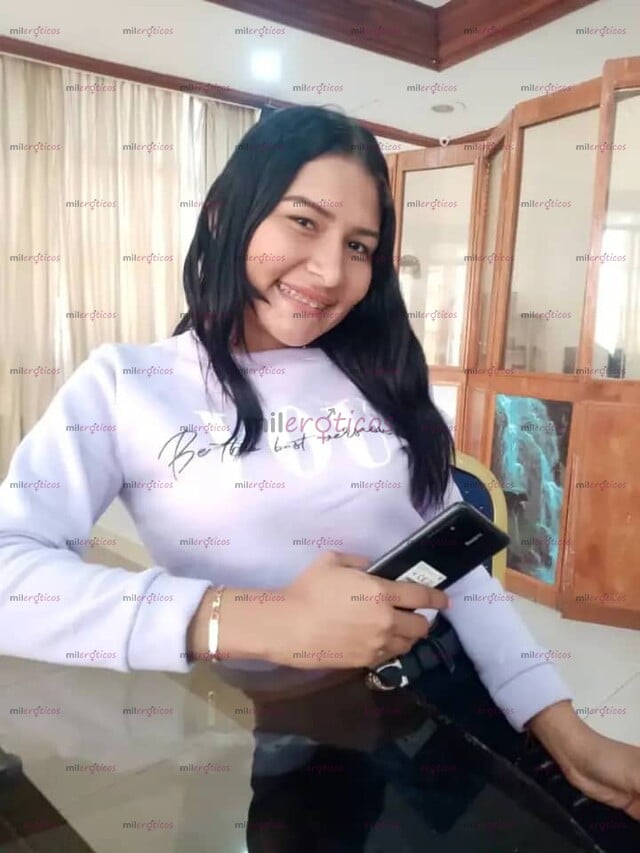 FOTOS DE RICA FLAQUITA APRETADITA CON GANAS DE UN RICO SEXO Y ANAL DURO