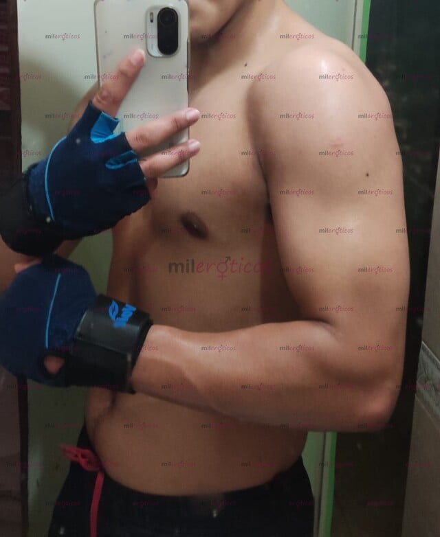 FOTOS DE $ 1000 LA HORA. ACTIVO. JOVEN DE 20 AÑOS, CON 18 CM CUERPO ATLÉTICO