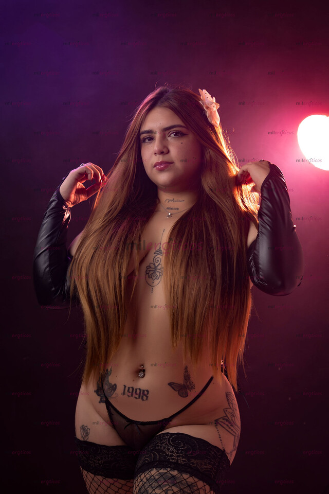 FOTOS DE SAMANTHA MONITA ESTRECHITA Y MOJADITA Y LISTA PARA TI