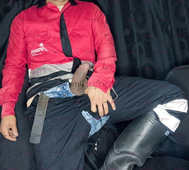 FOTOS DE OBRERO CALIENTE VERGON EMPLEADO DE CONSTRUCCIÓN