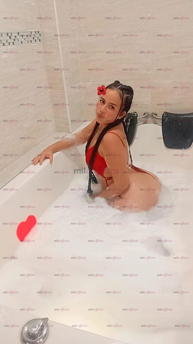 FOTOS DE RECIÉN LLEGADA LUNA RICA POLLITA FULL MAMADORA COMPLACIENTE X PRIMERA VEZ