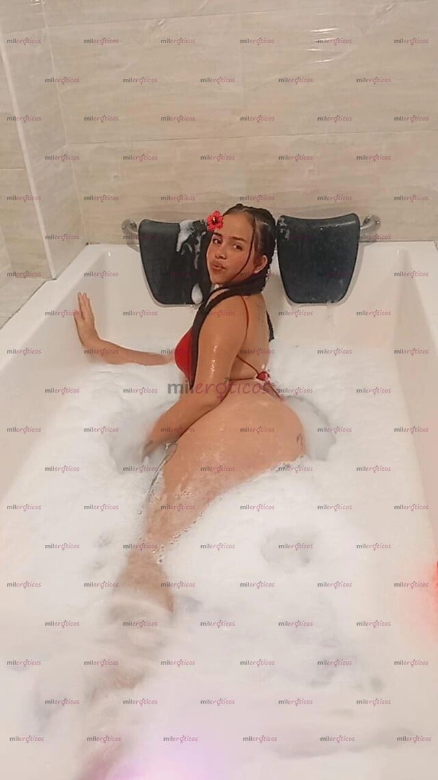 FOTOS DE RECIÉN LLEGADA LUNA RICA POLLITA FULL MAMADORA COMPLACIENTE X PRIMERA VEZ