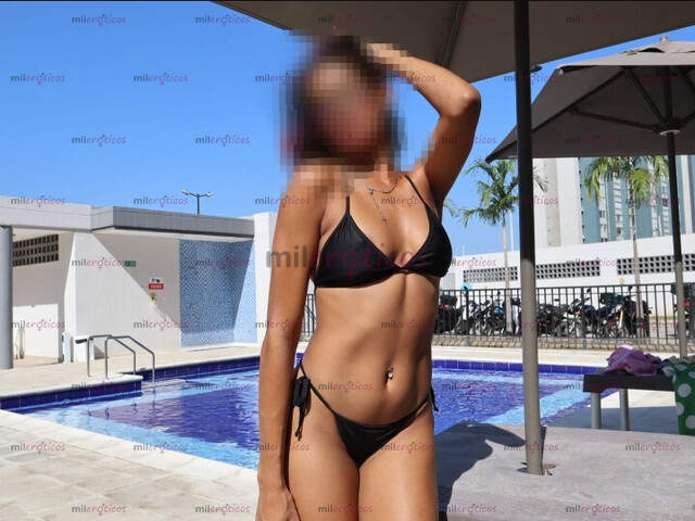 FOTOS DE FLACA, MORENA, ELEGANTE, SEXY, ARDIENTE ,COMPLACIENTE.