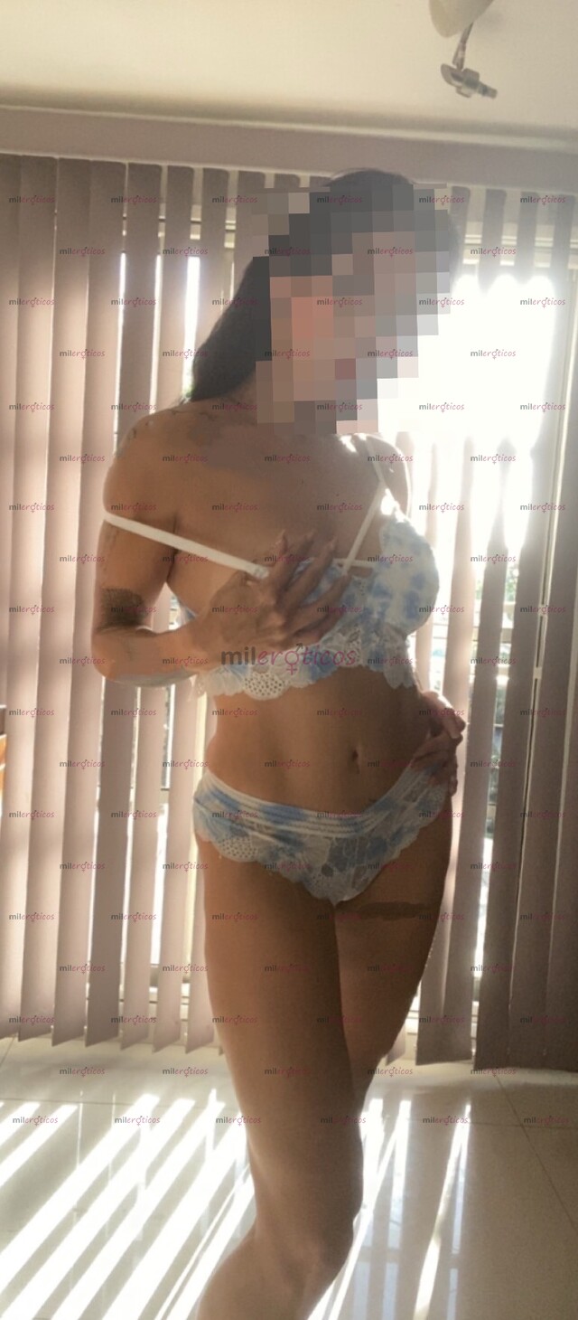 FOTOS DE CELINA FLAQUITA SEXY BUSTONA , DISPONIBLE PARA TI