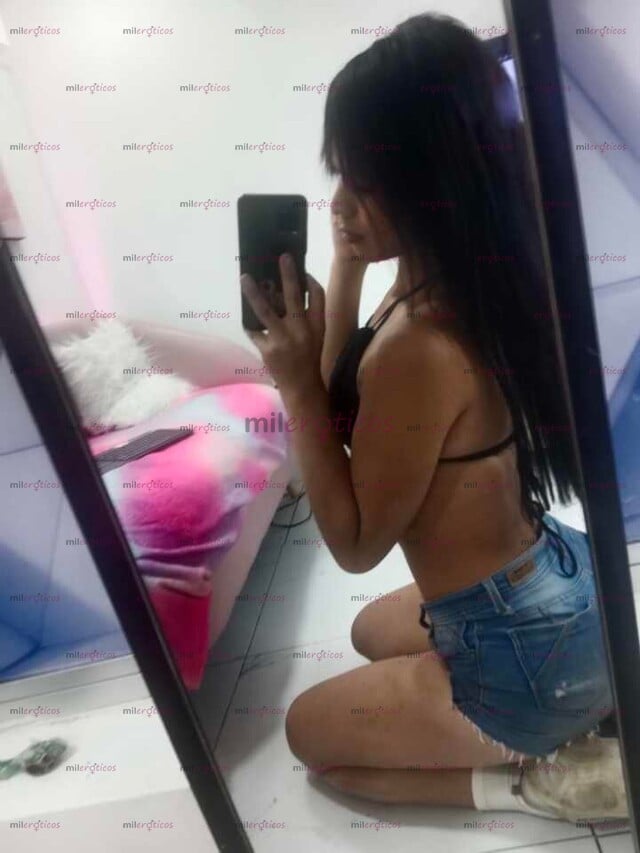 FOTOS DE ME LLAMO LAURA VIVO EN BOGOTÁ Y ME ENCANTARÍA QUE ME HICIERAS EL AMOR