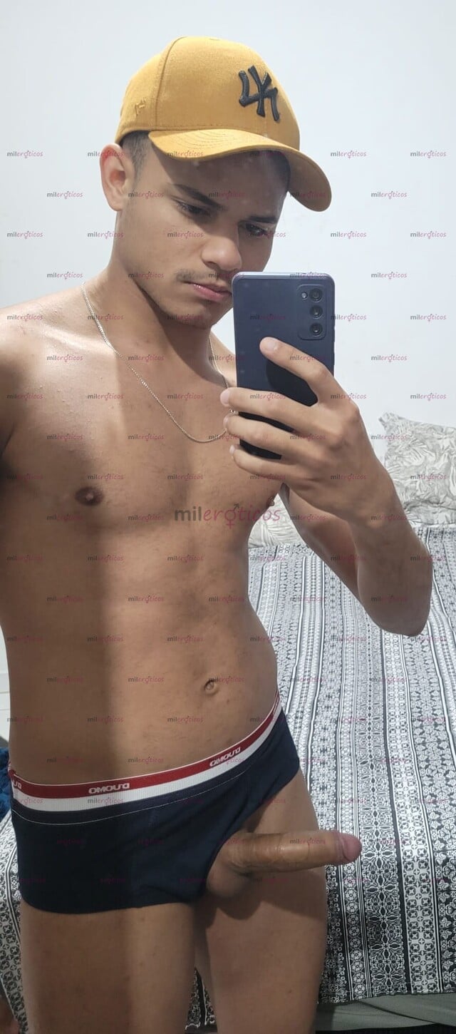 FOTOS DE HOMBRE BRASILEÑO MUY CALIENTE Y LLENO DE ENERGÍA.