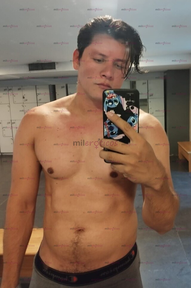 FOTOS DE APROVECHA ATLÉTICO Y AGUANTADOR MUY CALIENTE LISTO PARA COGERTE DURO