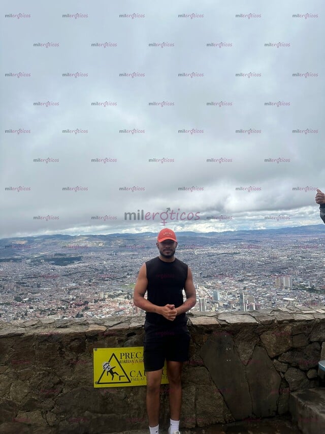 FOTOS DE BARRANQUILLERO ARRECHO CON GANAS DE CULO EN BOGOTÁ