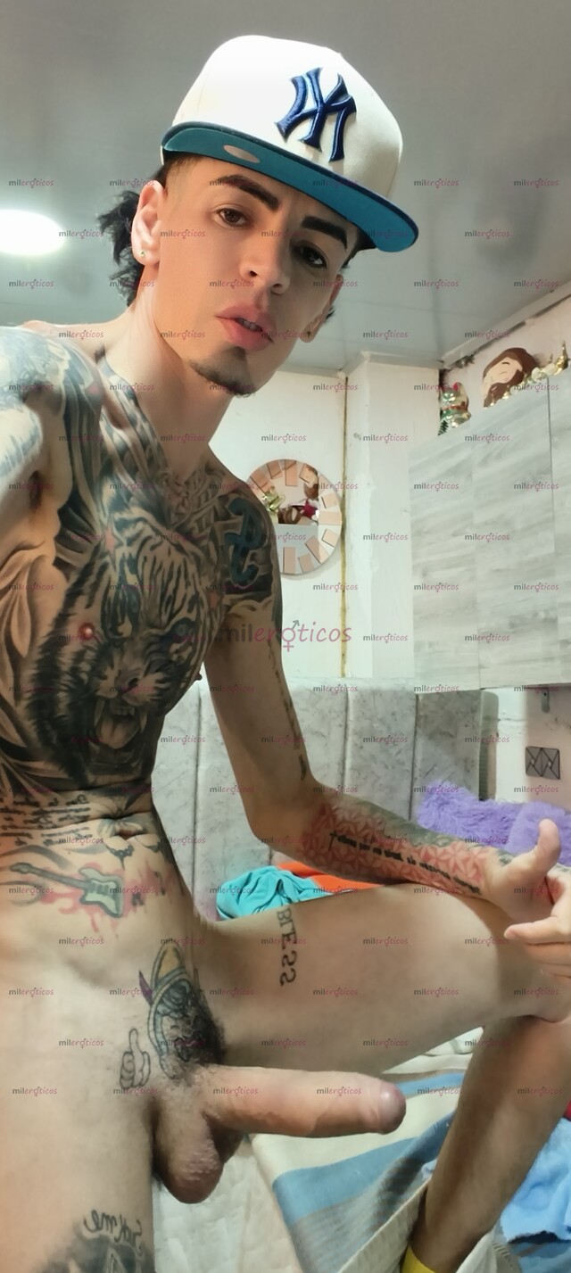 FOTOS DE FLACO VERGON ACTIVO BLANCO TATUADO MORBOSO
