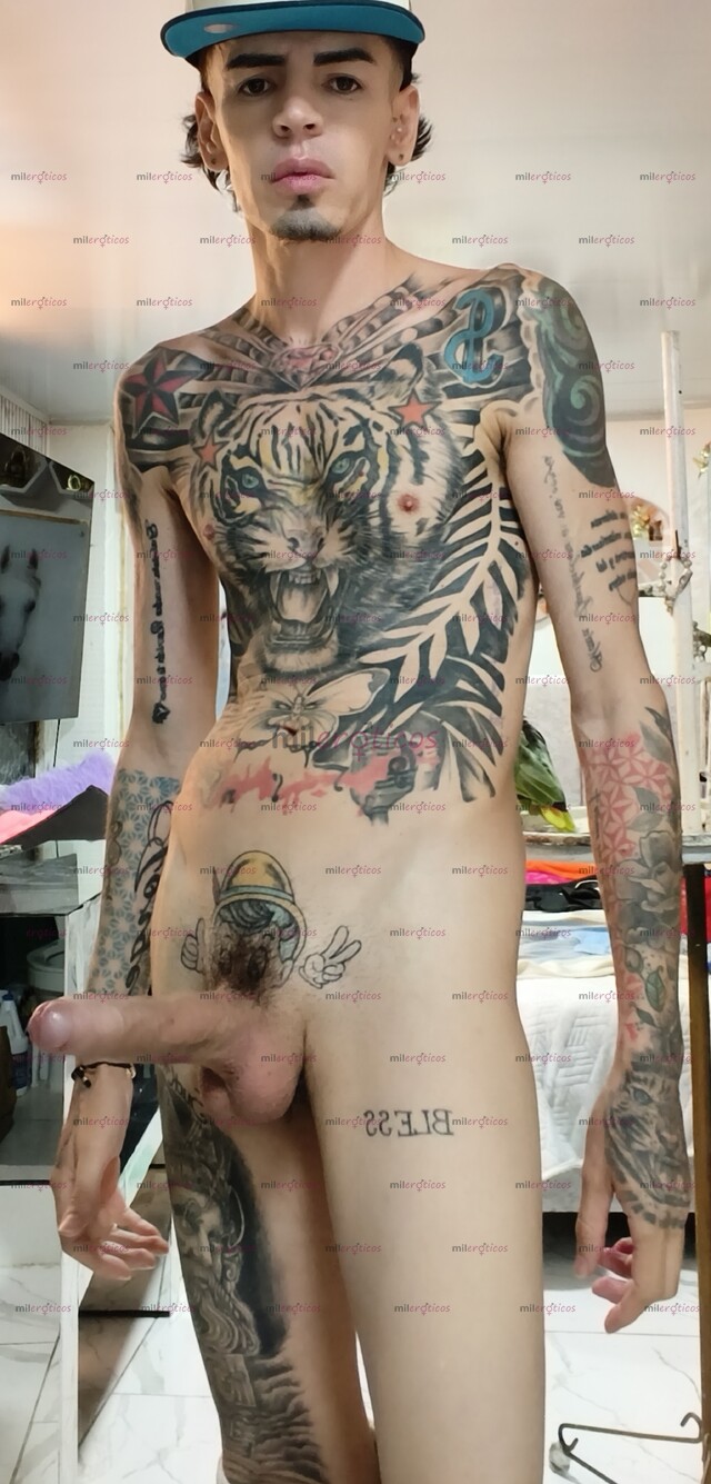 FOTOS DE FLACO VERGON ACTIVO BLANCO TATUADO MORBOSO