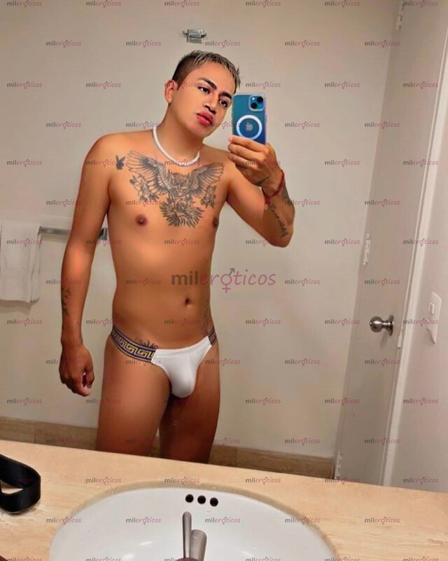 FOTOS DE NUEVO ALEXIS MORENO CALIENTE JOVEN NALGÓN Y CON UNA RICA VERGA CON MUCHA LECHE