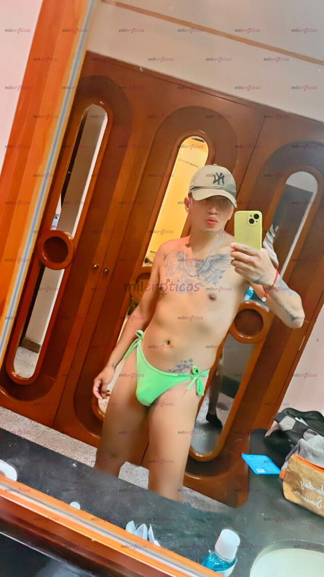 FOTOS DE NUEVO ALEXIS MORENO CALIENTE JOVEN NALGÓN Y CON UNA RICA VERGA CON MUCHA LECHE