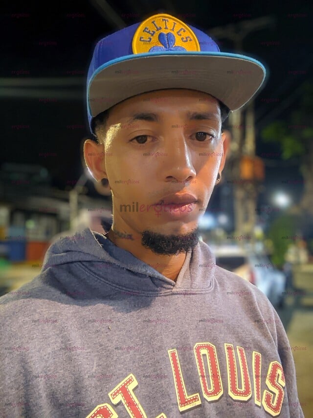 FOTOS DE CARTAGENERO ARRECHO EN TU DISPUESTO A CUMPLIR TUS DESEOS
