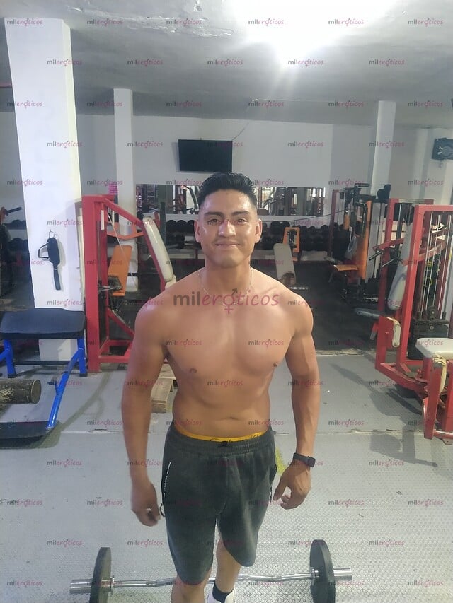 FOTOS DE ATENTO AVENTURERO JOVIAL BUEN CARÁCTER SOLDADOR MASAJISTA PROFESIONAL LO QUIERAS