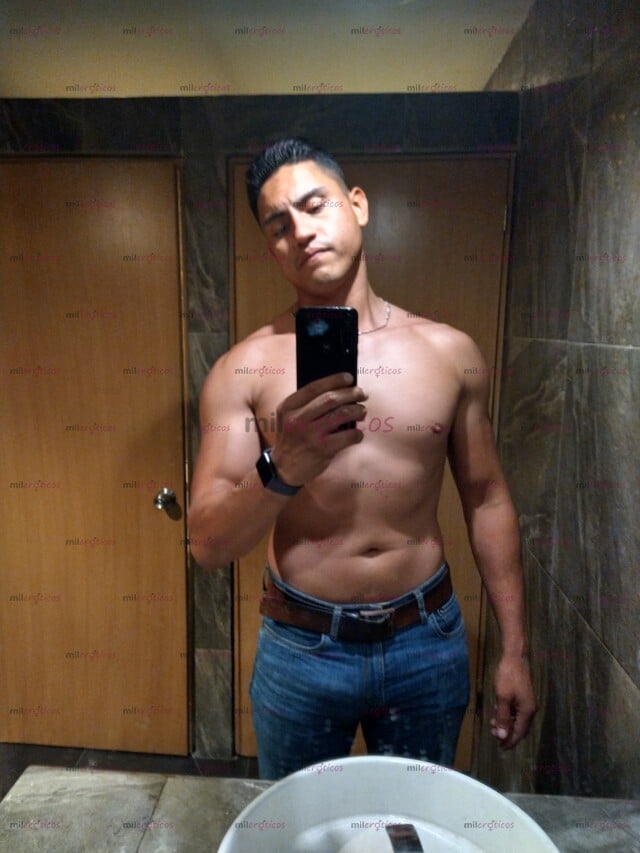 FOTOS DE ATENTO AVENTURERO JOVIAL BUEN CARÁCTER SOLDADOR MASAJISTA PROFESIONAL LO QUIERAS