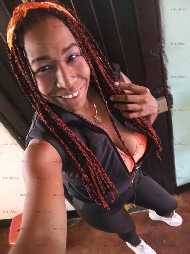 FOTOS DE CHARLOT NEGRITA MADURA COMPLACIENTE TRIPLATO