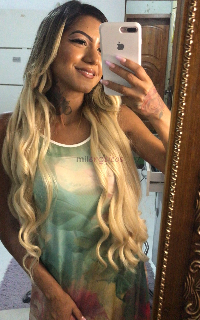 Oii tudo bem me chamo myrela sophia 19 aninhos e tenho 1 57 de altura 57 kg um lindo corpo de parar o transito venha se deliciar com meu lindo corpo a...