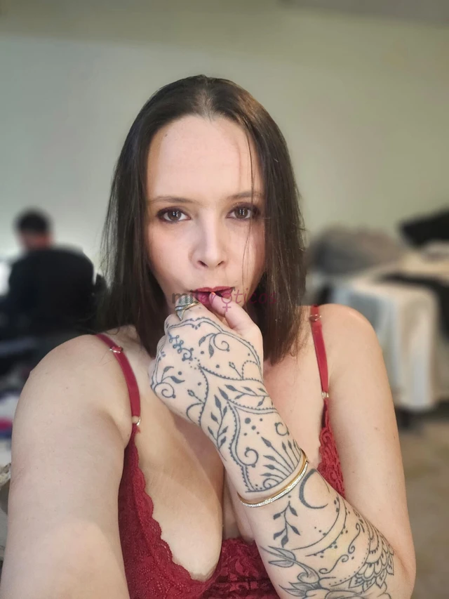 Oi amores prazer sou carinhosa e delicada adoro explorar o prazer juntos e proporcionar momentos de muito prazer e cheio de sensualidade sempre com re...