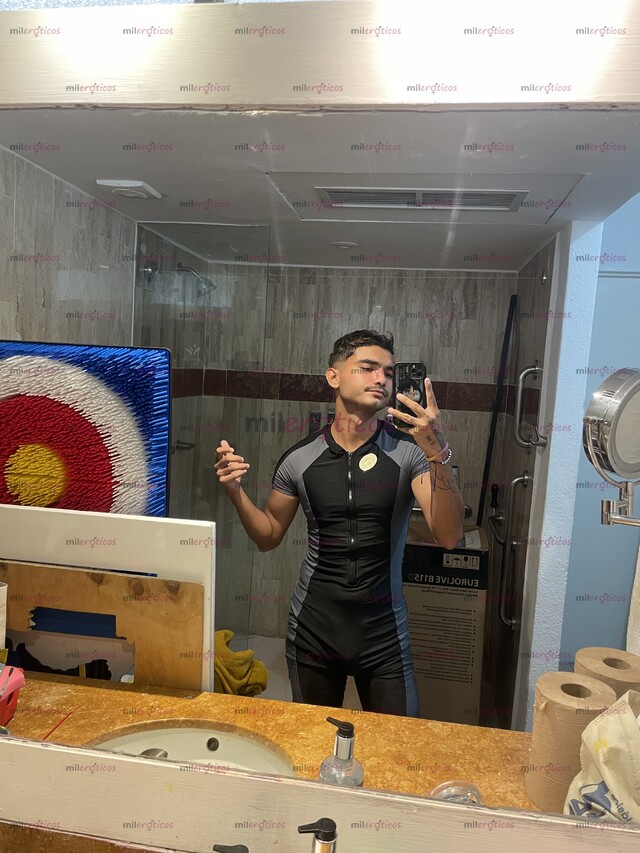 FOTOS DE MASAJISTA A DOMICILIO Y EN SPA TWINK EN ZONA ROMÁNTICA