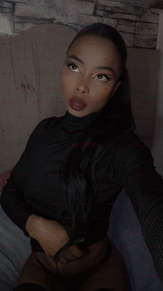 FOTOS DE CHICA NEGRA, DE MENTE ABIERTA, MUY ARDIENTE Y COMPLACIENTE