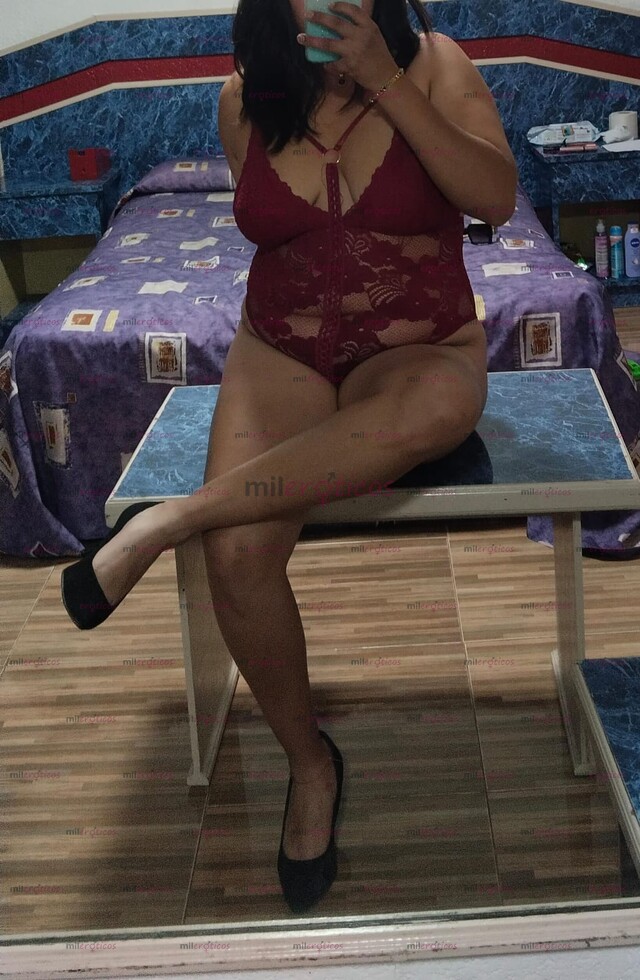 FOTOS DE SOY AGATHA UNA CHICA SUMISA DISPUESTA A OBEDECER TUS ÓRDENES