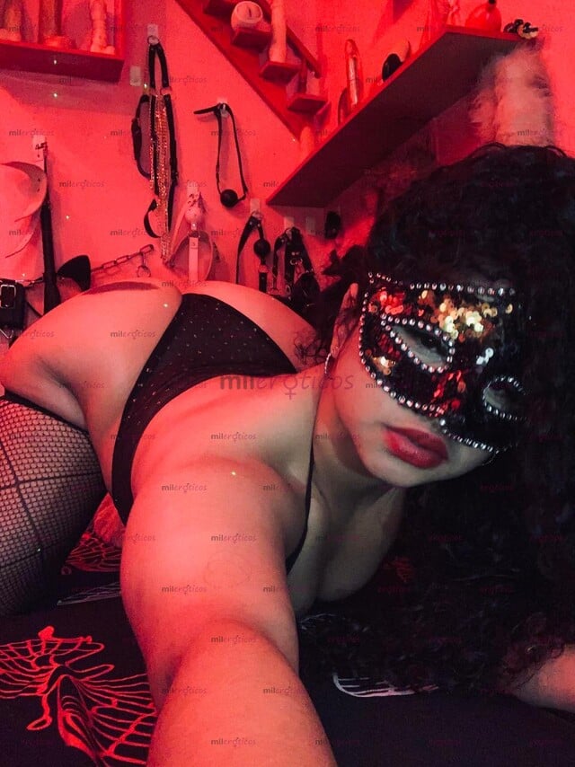 FOTOS DE HOLA MI AMOR SOY UNA CHICA HÚMEDA SALVAJE Y EXÓTICA ESPERO TU MENSAJE