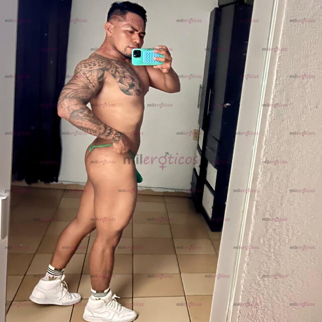 FOTOS DE SOLO SOLVENTES ACTIVO MORENOTE MAMADO TATUADO PREÑADOR 20CM CON DEPARTAMENTO