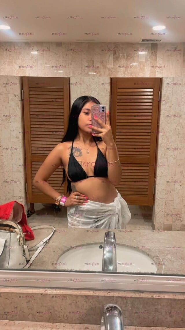 FOTOS DE CHIQUITA MORENA COLITA JUGOSA ANSIOSA DE QUE ME LA METAN !!