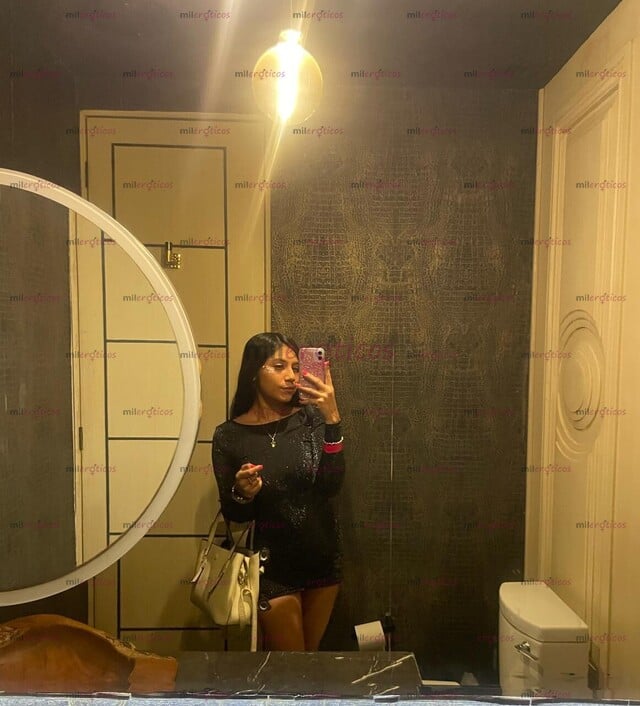 FOTOS DE CHIQUITA MORENA COLITA JUGOSA ANSIOSA DE QUE ME LA METAN !!