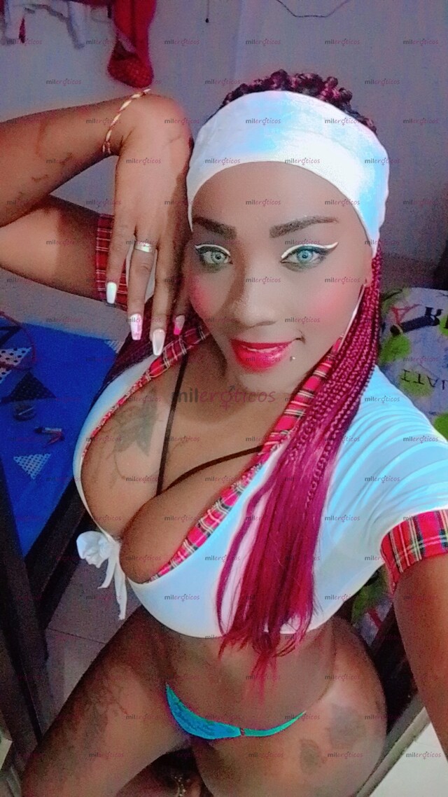 FOTOS DE NEGRA GANOSA DE COMERME UNA VERGA BIEN RICA QUE ME LLENE EL CULO DE LECHE