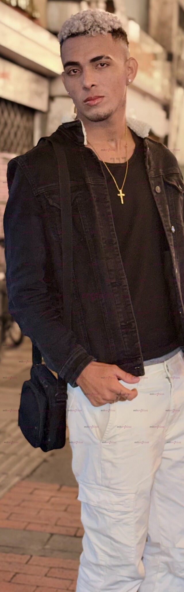 FOTOS DE FLACO MUY CALIENTE Y BIEN DOTADO FULL LECHERO