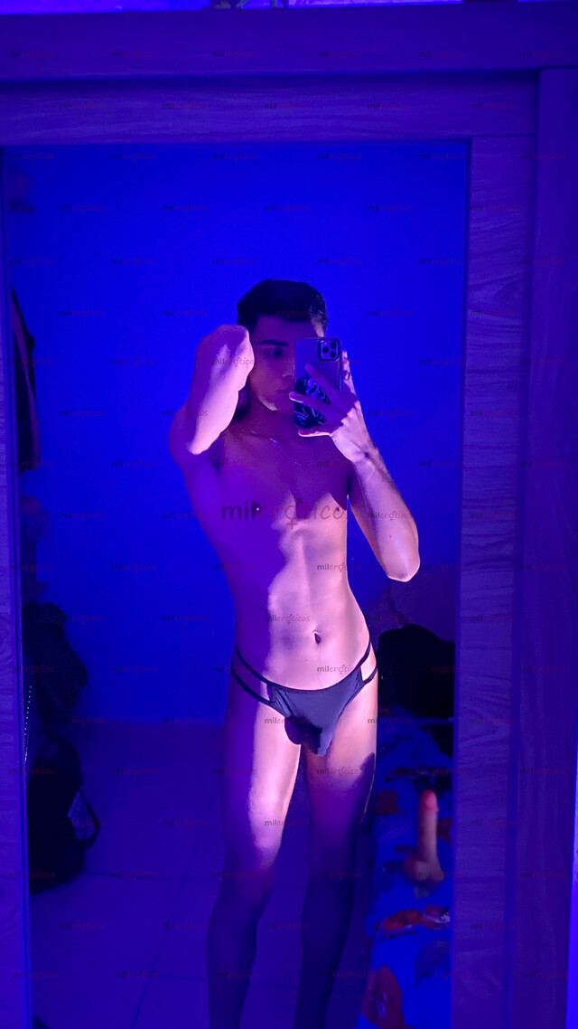 FOTOS DE TÚ TWINK PUTITO FAVORITO LISTO PARA COMÉRTELA