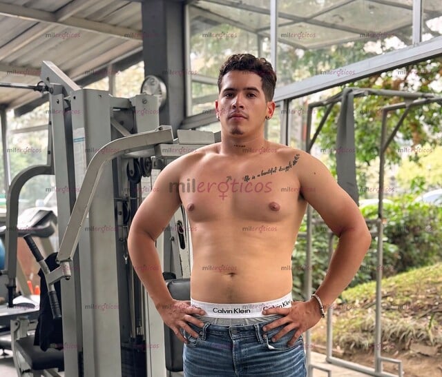 FOTOS DE YEFERSON MAN SERIO VARONIL VERGON Y MUY LECHERO 100% PAISA CERO AFEMINADO