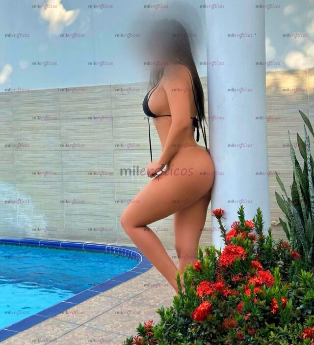 FOTOS DE HERMOSA ESCORT DE CINTURA PEQUEÑA, DIVINOS SENOS Y COLA GRANDE