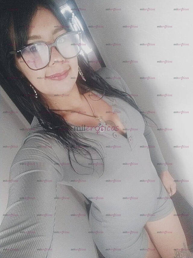 FOTOS DE TRIGUEÑA DE BUENAS CURVAS QUIERE SACARTE TODA LA LECHE ESCRÍBEME